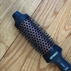 Amika Blowout Hot Air Brush